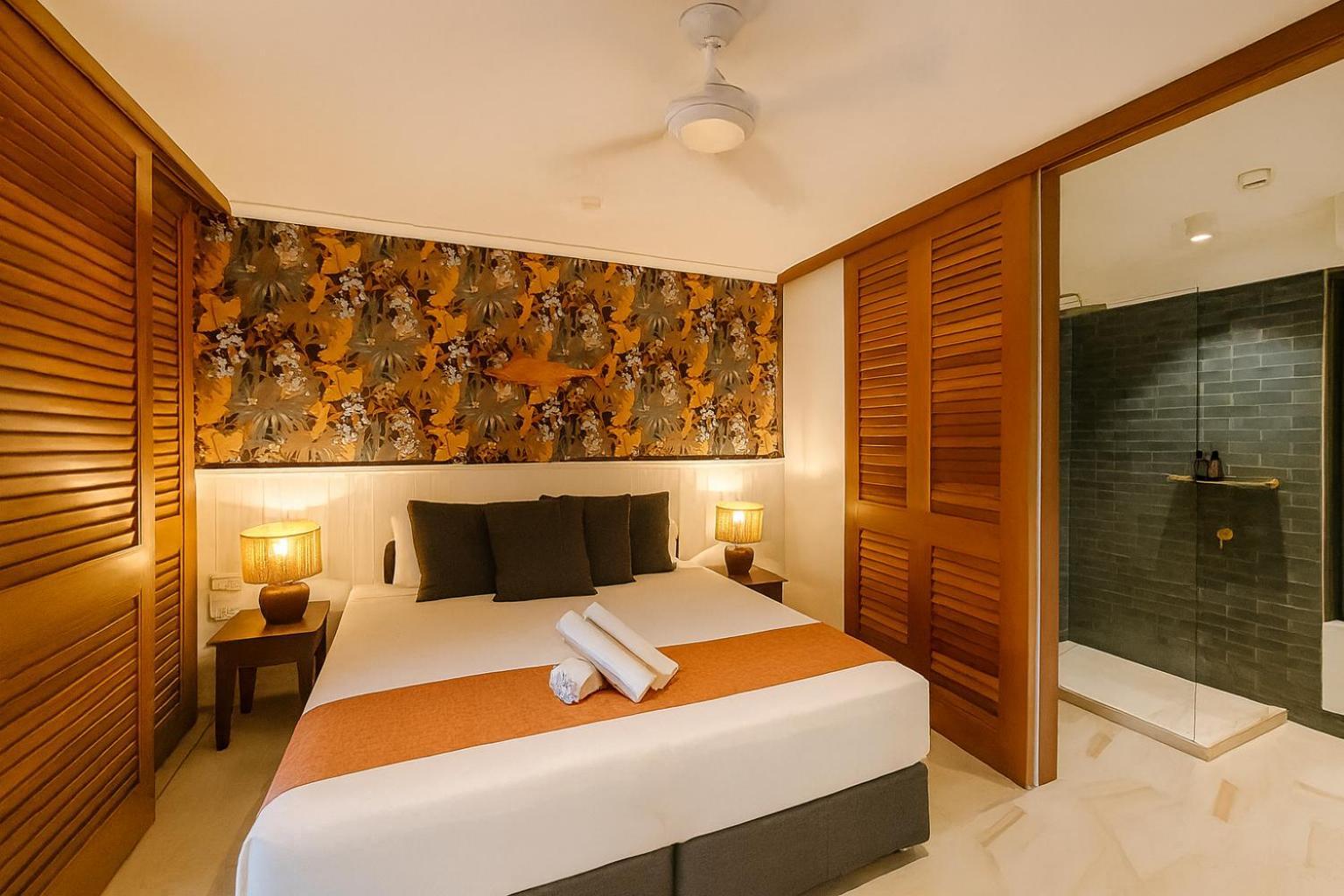 Junior Suite with Pool View